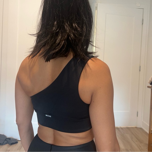 Michi One-Shoulder Crop Top - Picture 2 of 4